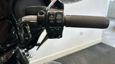 Harley-Davidson Touring Electra Glide FLHTK Vivid Black (21MY)